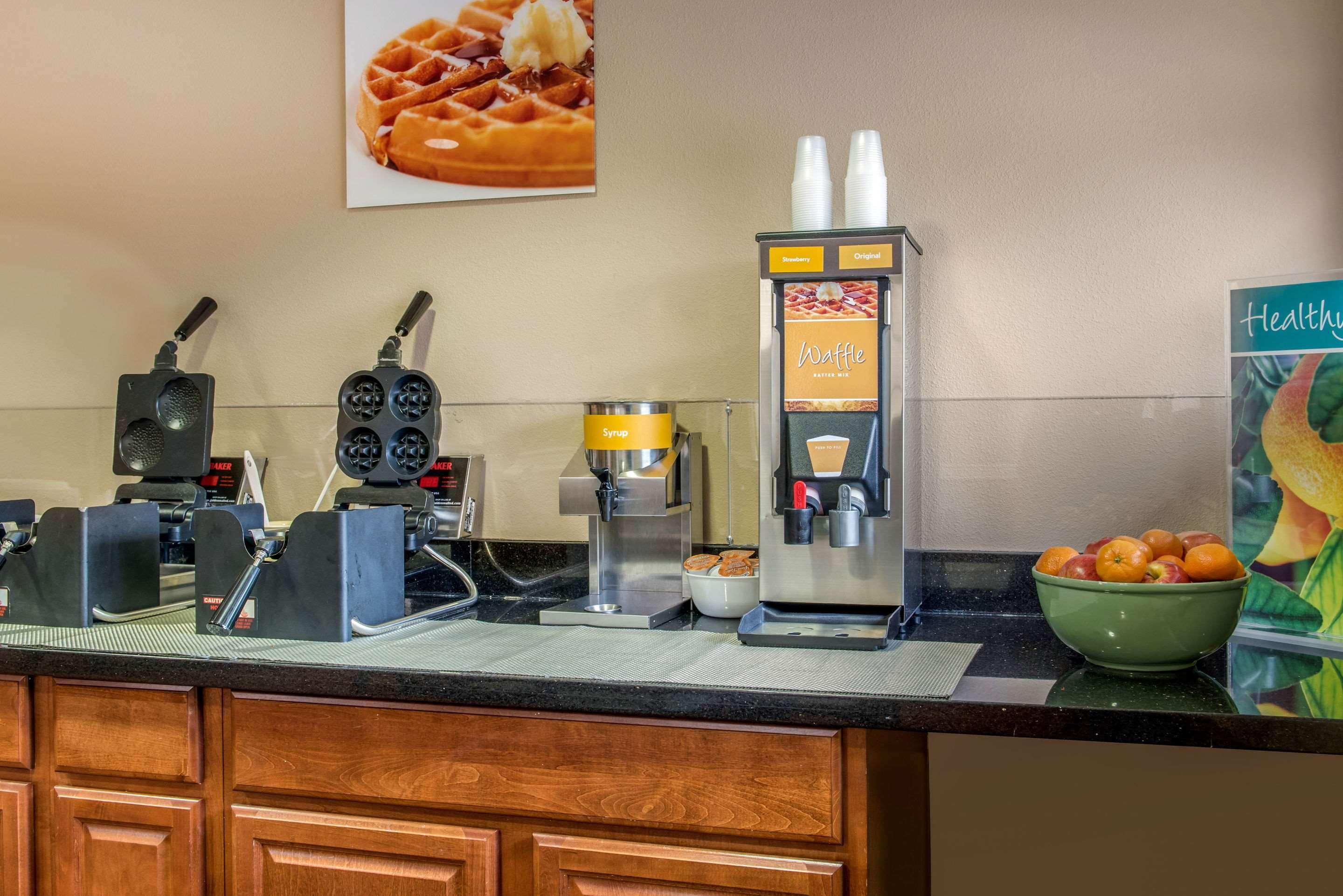 Quality Inn Bloomington Near University Εξωτερικό φωτογραφία