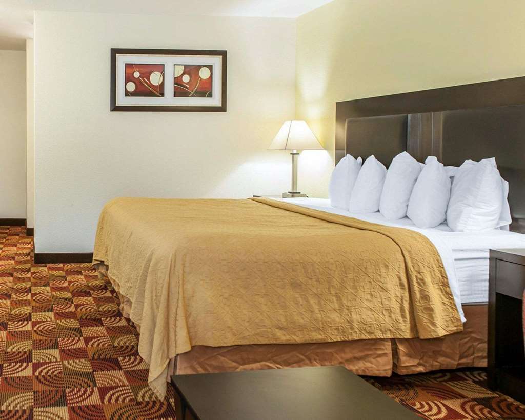 Quality Inn Bloomington Near University Δωμάτιο φωτογραφία